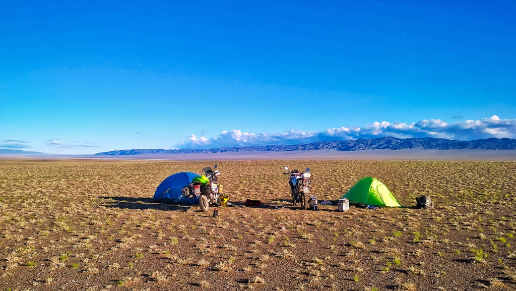 Campeggio nel Deserto del Gobi